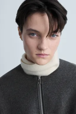 Campera bomber fruncida de Mango en Chaquetas para argentina