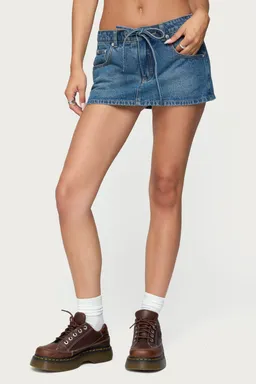 Minifalda short denim anudada de Edikted en Shorts para argentina