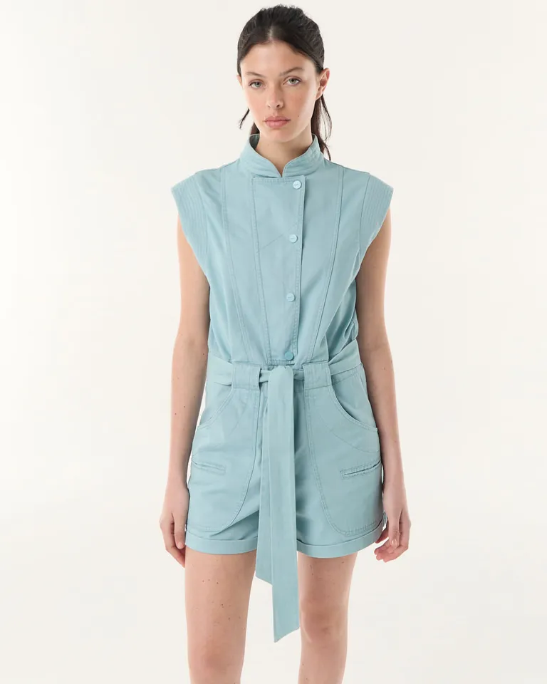 Enterito corto sin mangas con cuello mao, lazo ajustable en cintura y bolsillos frontales de Furzai en Monos para argentina