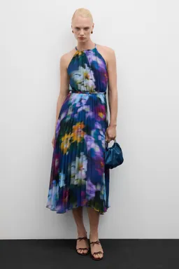 Vestido plisado estampado de Mango en Vestidos para argentina