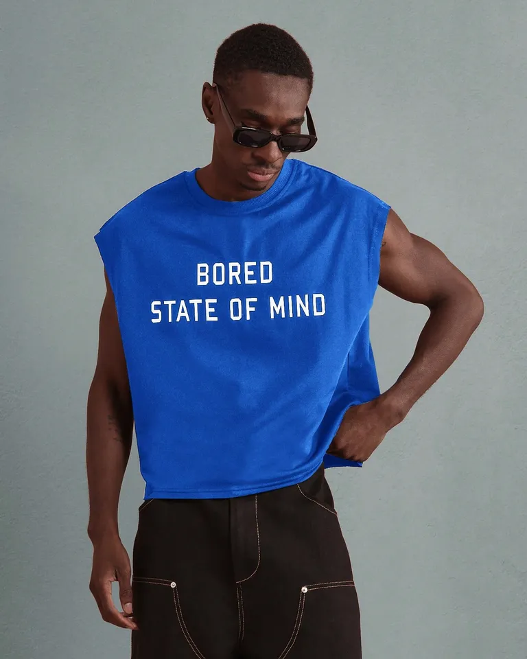 Musculosa con texto desgastada de Sumwon en Remeras y Polos para argentina