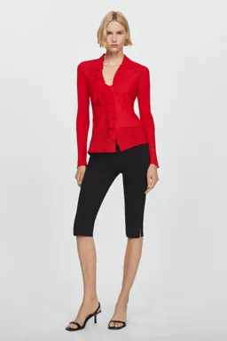 Blusa con volante escote de Mango en Blusas para argentina