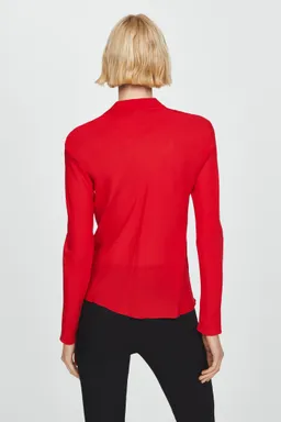 Blusa con volante escote de Mango en Blusas para argentina
