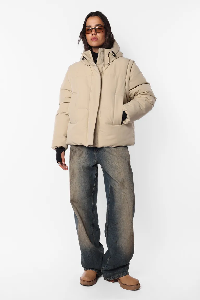 Campera puffer oversize con capucha y mangas desmontables para mujer de Top White en Chaquetas para argentina