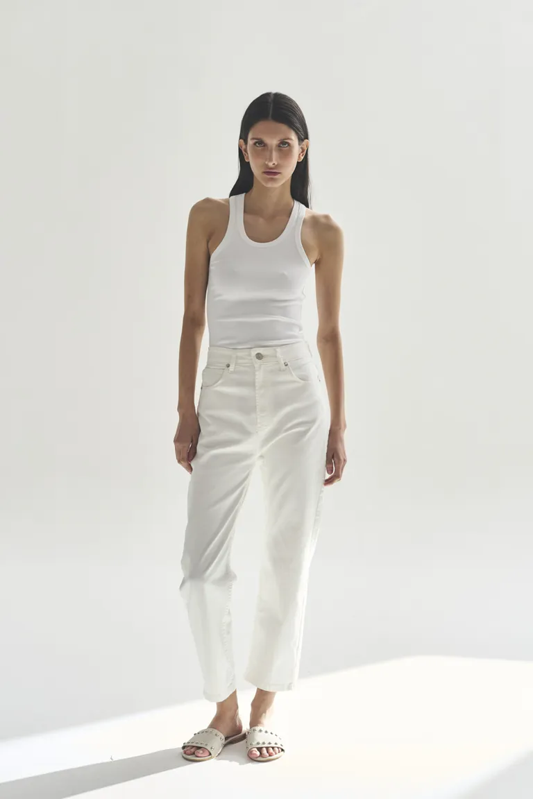 Pantalones rectos blancos de corte clásico para mujer de Akiabara en Pantalones para argentina