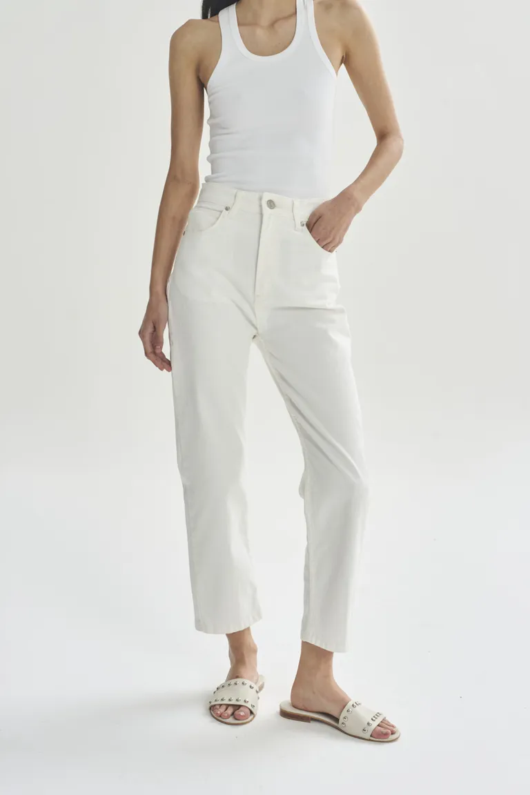 Pantalones rectos blancos de corte clásico para mujer de Akiabara en Pantalones para argentina