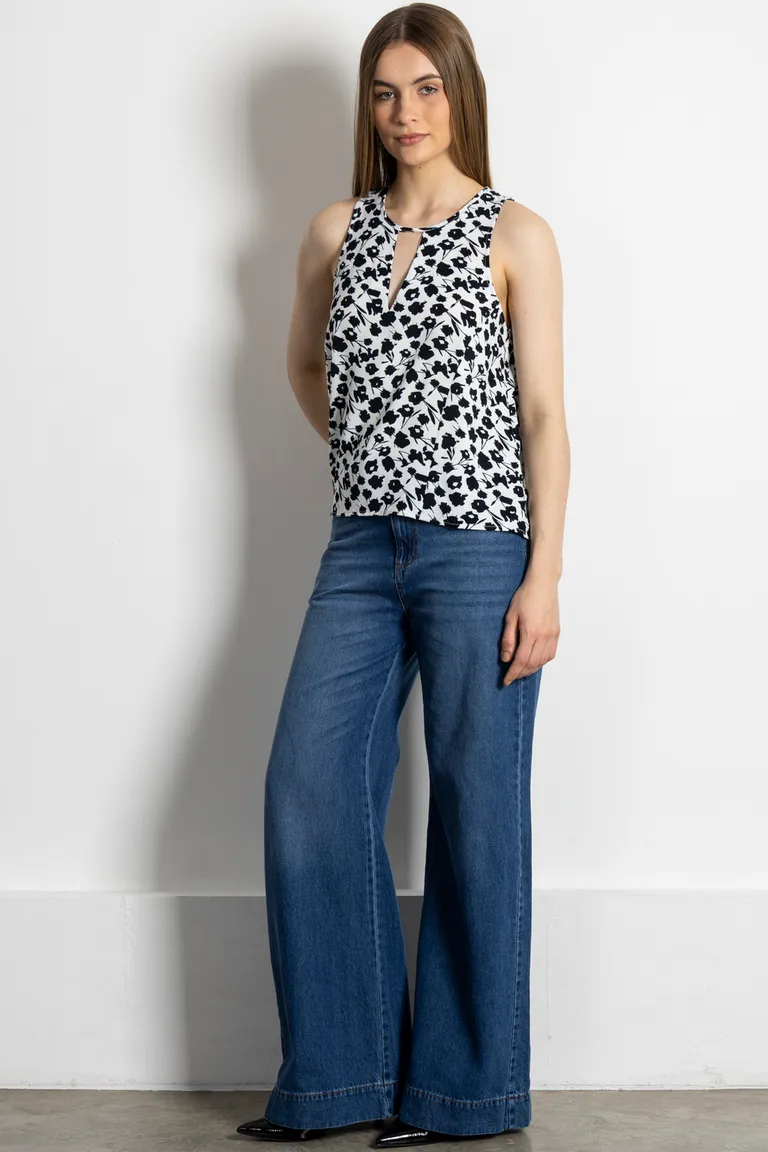 Blusa estampada floreada con escote en V y recortes de Kill en Blusas para argentina