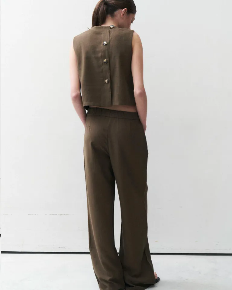 Pantalones de pierna ancha con diseño elegante y cómodo de Sky en Pantalones para argentina