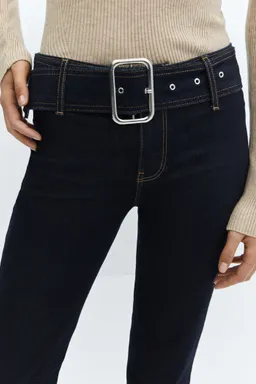 Jeans flare cinturón de Mango en Pantalones para argentina
