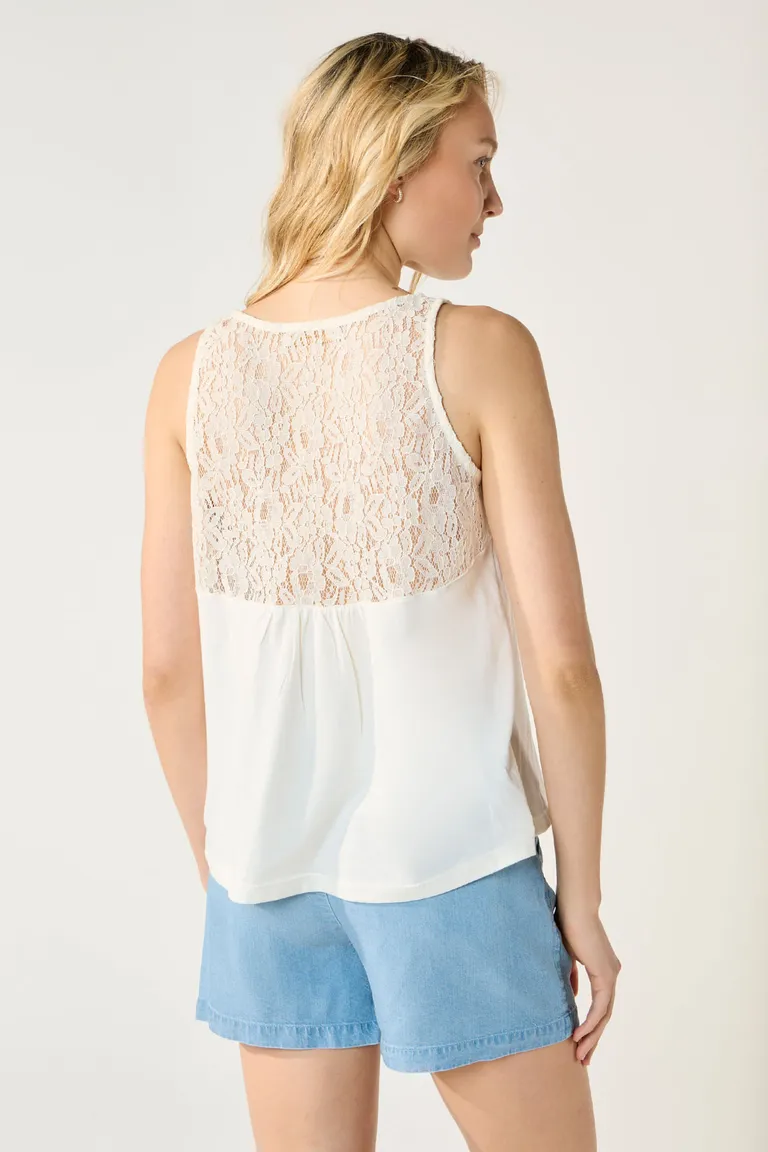 Musculosa blanca de algodón con detalles de encaje en el frente y espalda de Cuesta Blanca en Blusas para argentina