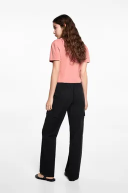Pantalón cargo fluido de Mango Teen en Pantalones para argentina