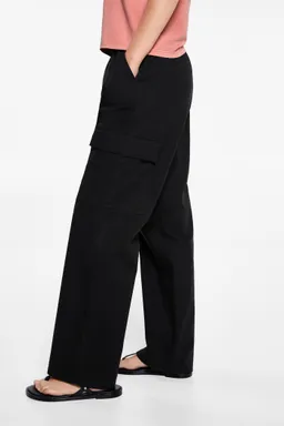 Pantalón cargo fluido de Mango Teen en Pantalones para argentina