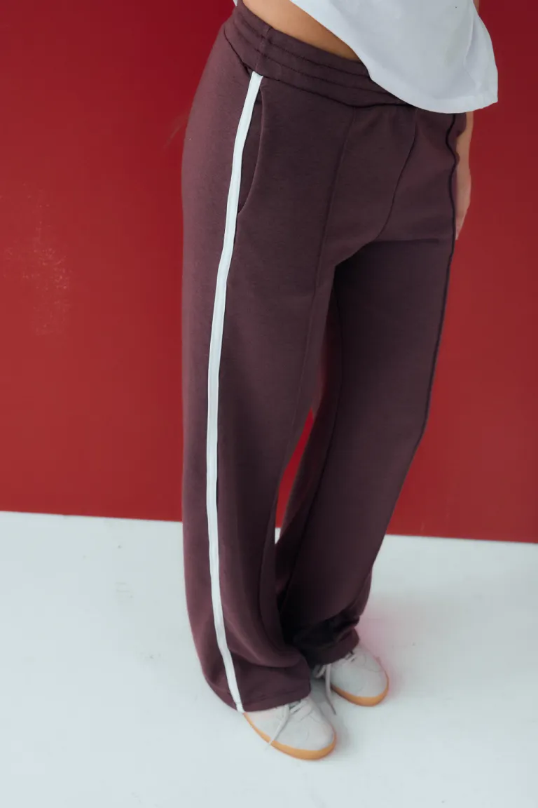 Pantalón deportivo marrón para mujer, diseño cómodo y elegante de Audaz en Pantalones para argentina