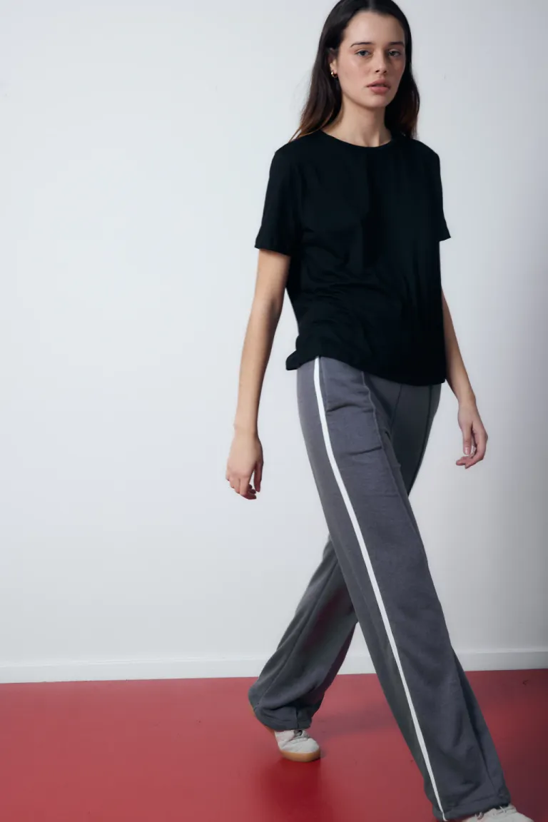 Pantalón deportivo marrón para mujer, diseño cómodo y elegante de Audaz en Pantalones para argentina
