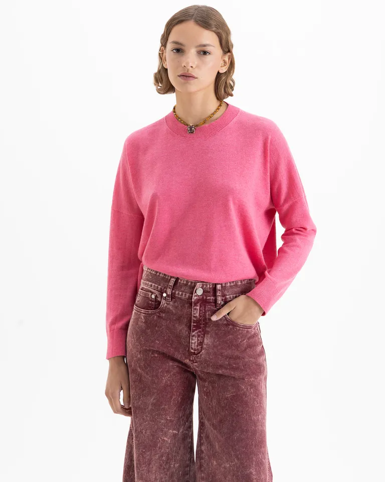Sweater tejido con cuello redondo mangas largas y calce holgado de Jazmin Chebar en Buzos y Sweaters para argentina