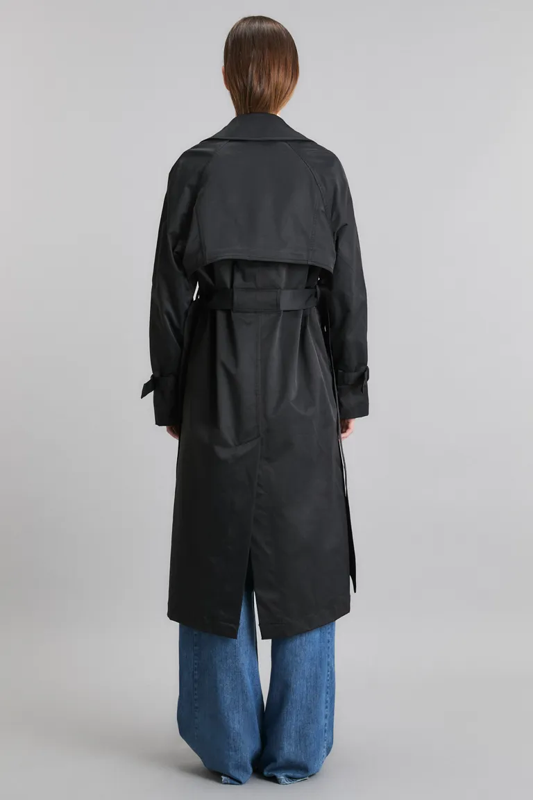 Abrigo largo de corte regular con cinturón negro de diseño moderno y elegante de Kosiuko en Tapados para argentina