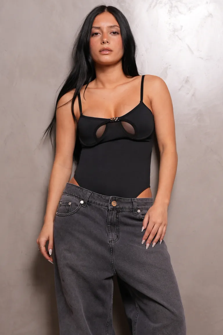 Body de microfibra con detalles de tul en el busto y espalda descubierta de Top White en Bodies para argentina