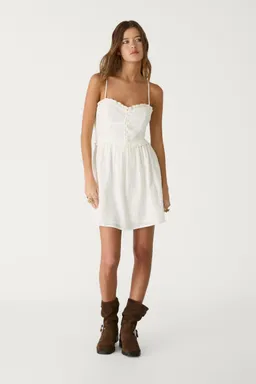 Vestido corto suelto de Stradivarius en Vestidos para argentina