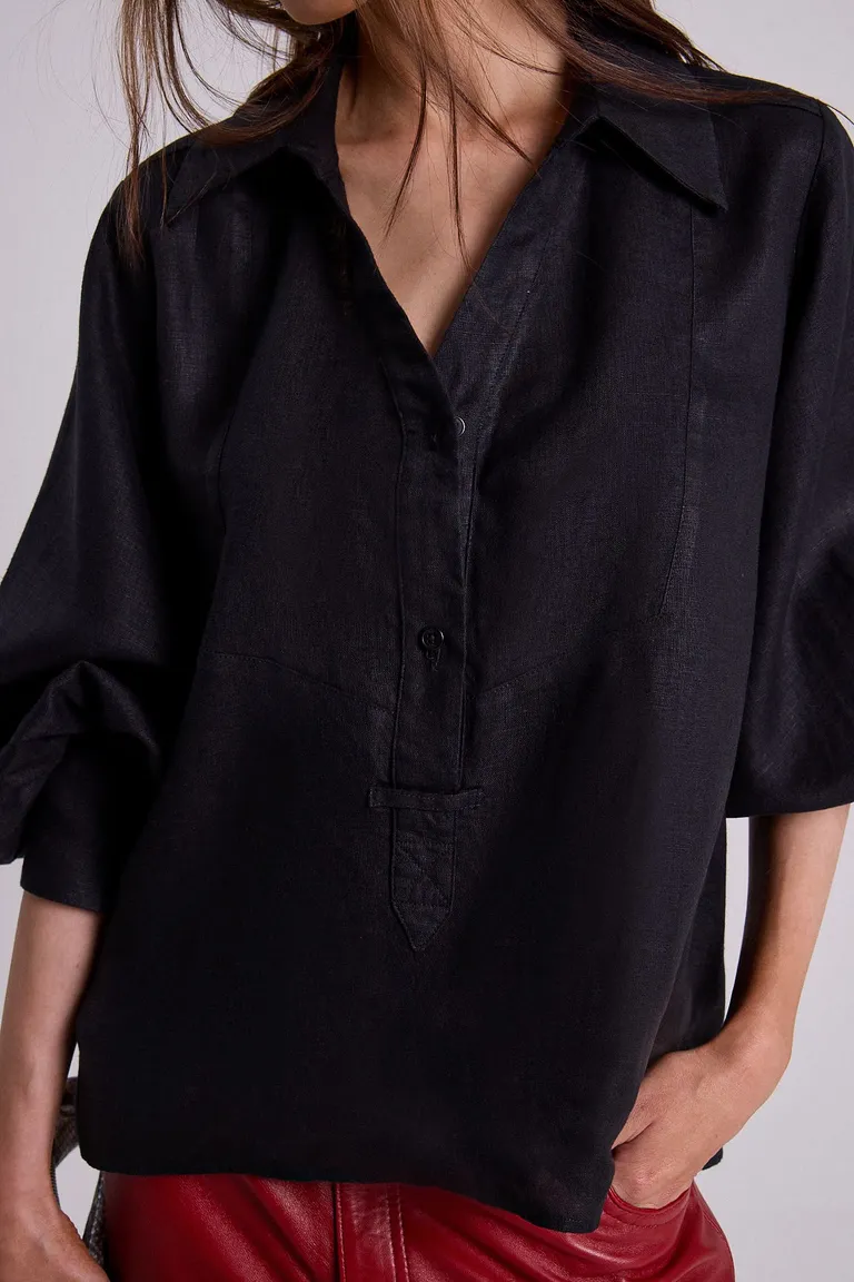 Camisa de lino de corte femenino con mangas amplias y escote en V de Maria Cher en Camisas para argentina