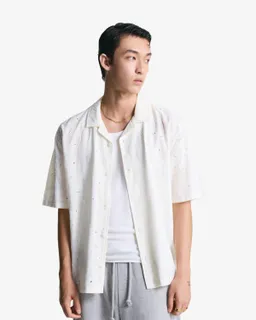 Camisa manga corta flores bordadas de Bershka en Camisas para argentina