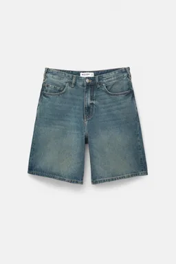 Bermuda denim standard de Pull&Bear en Bermudas y Shorts para argentina