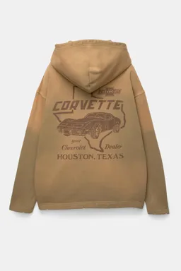 Buzo capucha chevrolet de Pull&Bear en Buzos y Sweaters para argentina