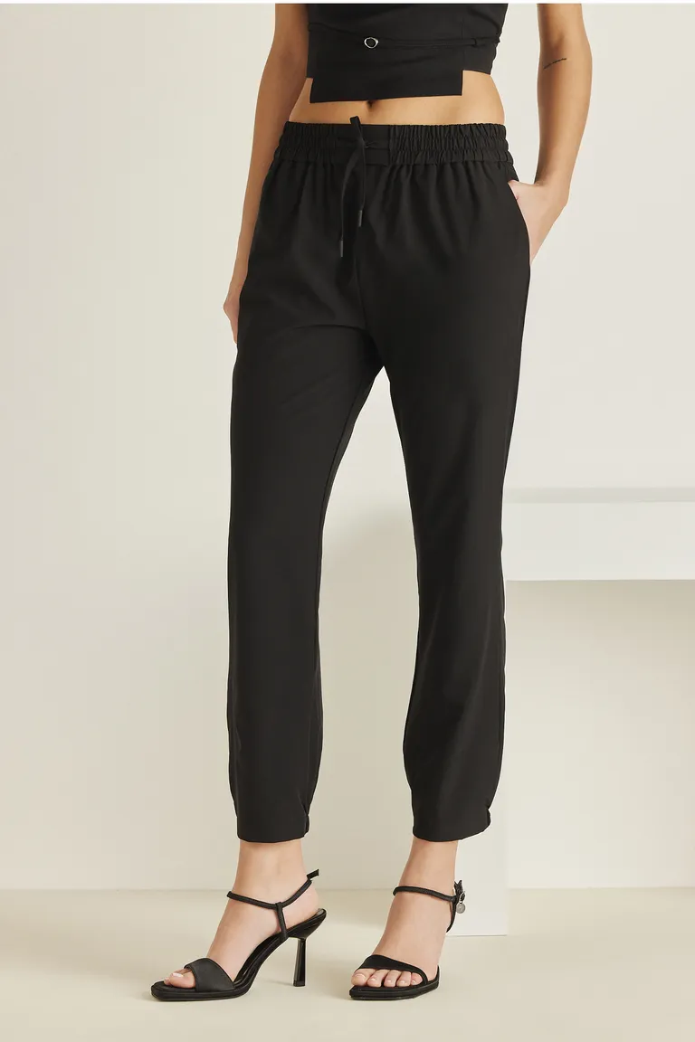 Pantalón babucha negro de corte elegante y cómodo para mujer de Tucci en Pantalones para argentina