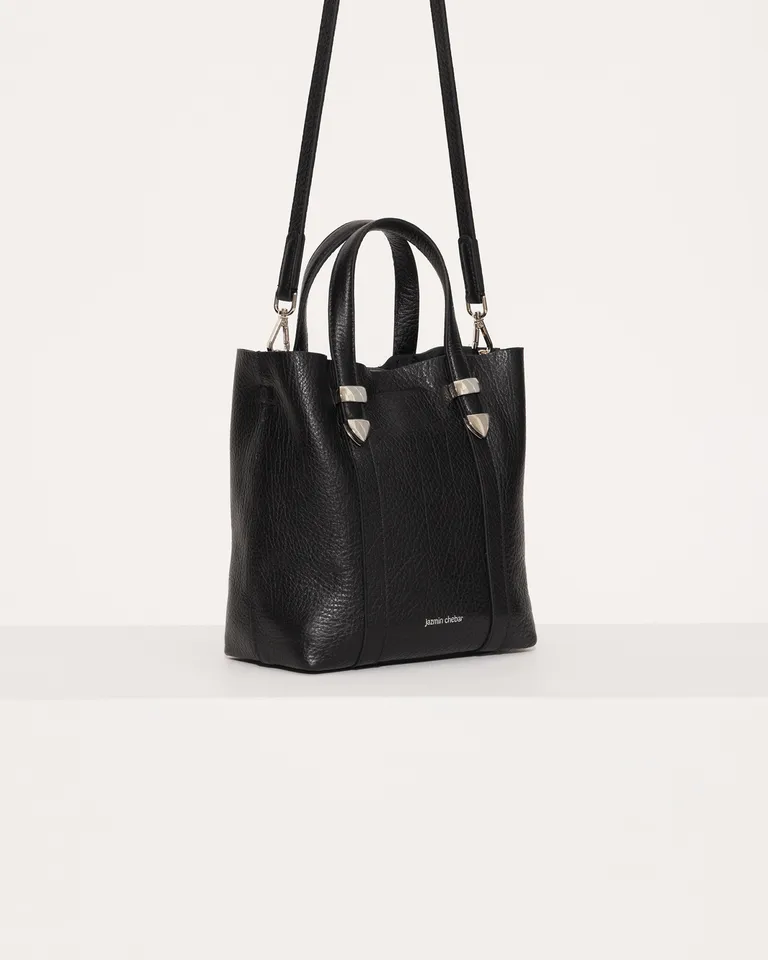 Bolso Tote Icon West Small de Cuero Negro - Diseño Elegante y Funcional de Jazmin Chebar en Bolsos y Carteras para argentina