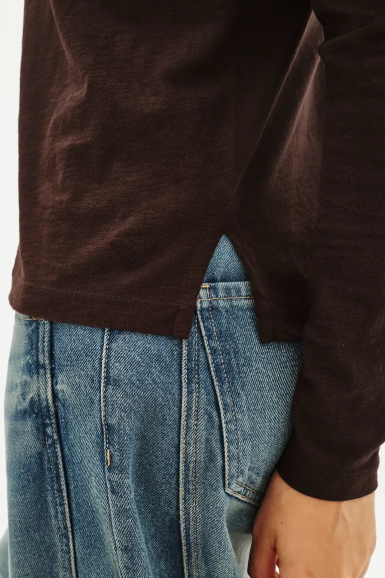 Remera básica de mangas largas y cuello redondo con calce al cuerpo de Rapsodia en Remeras para argentina