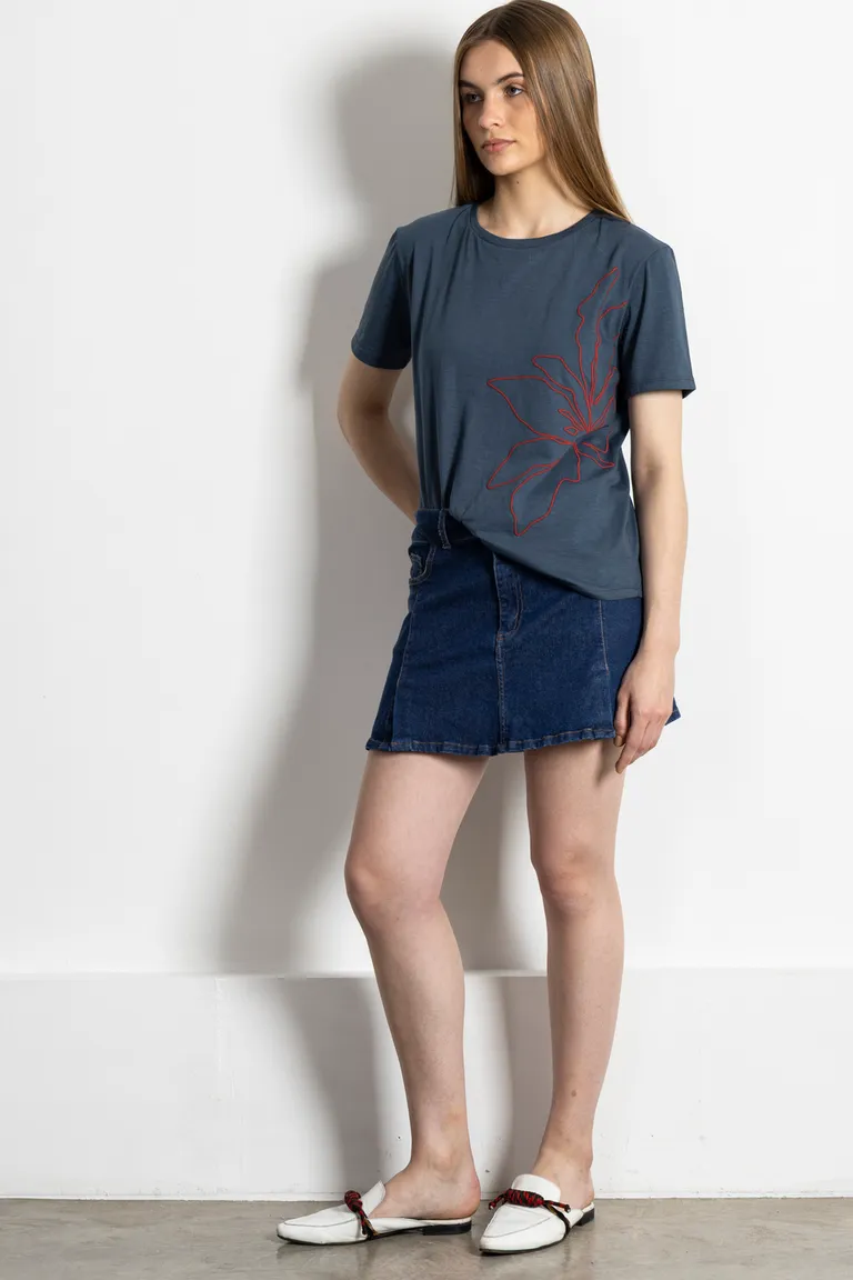 Remera de algodón con estampado moderno y corte clásico para mujer de Kill en Remeras para argentina