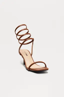Tacones chocolate all time de Fashion Nova en Zapatos con Tacos para argentina