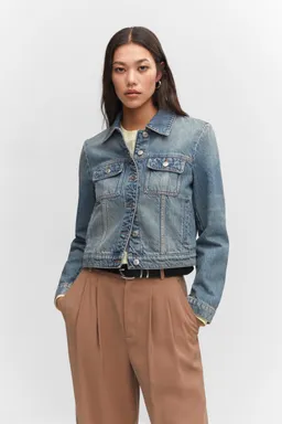 Cazadora vaquera con bolsillos de Mango en Chaquetas para argentina