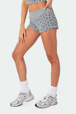 Micro short flores nido abeja de Edikted en Shorts para argentina