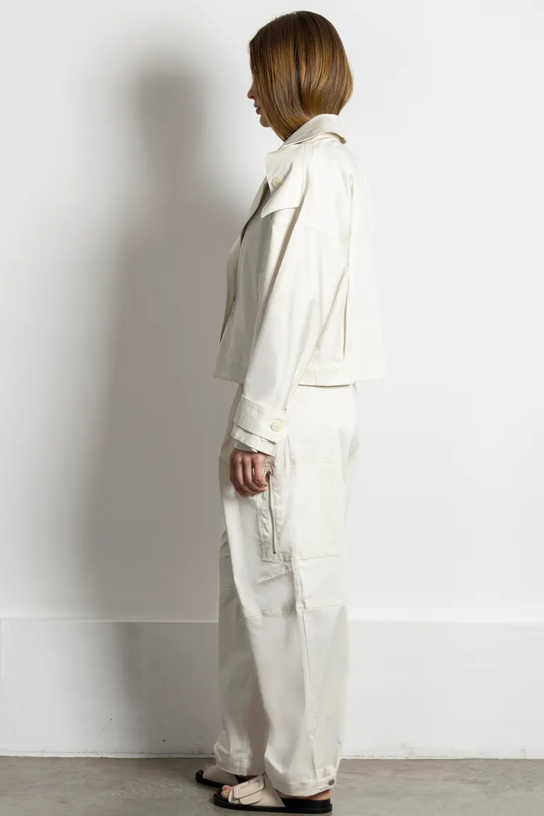 Chaqueta amplia de estilo trench con charreteras ajustables y cierre con botones de Kill en Chaquetas para argentina