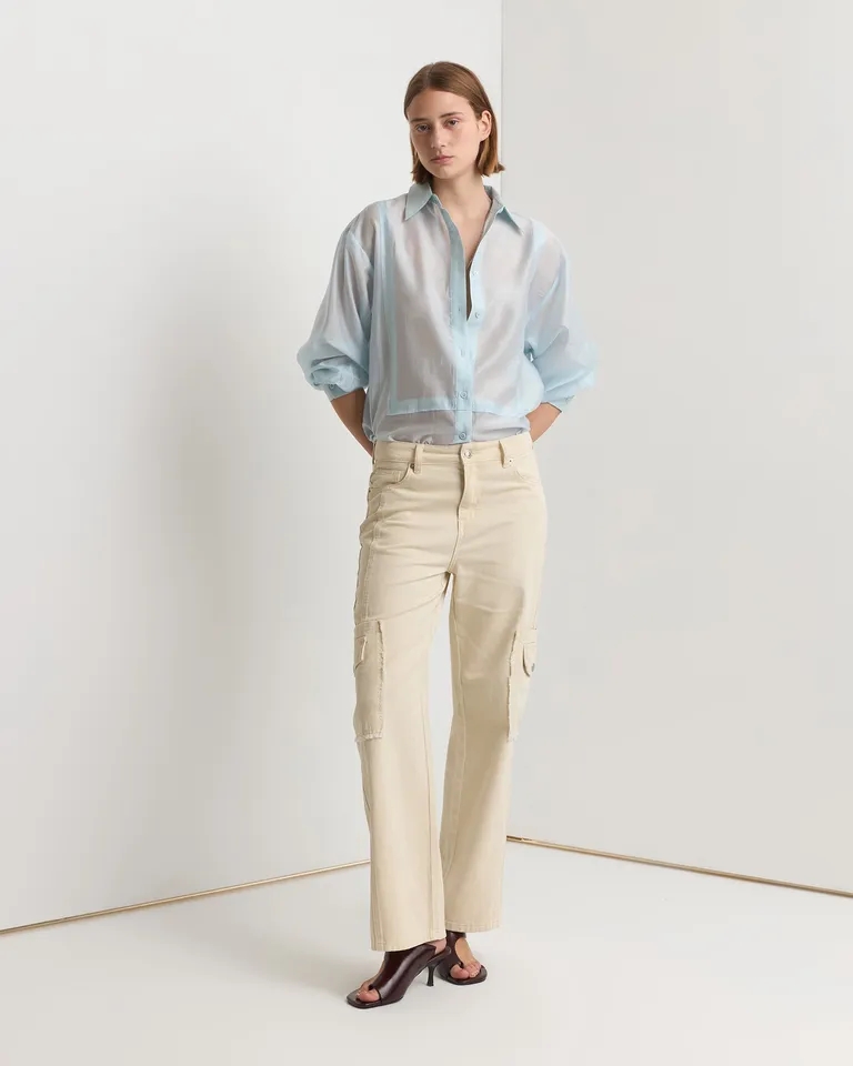 Pantalón de corte recto con bolsillos laterales en diseño sutil y elegante de Prüne en Pantalones para argentina