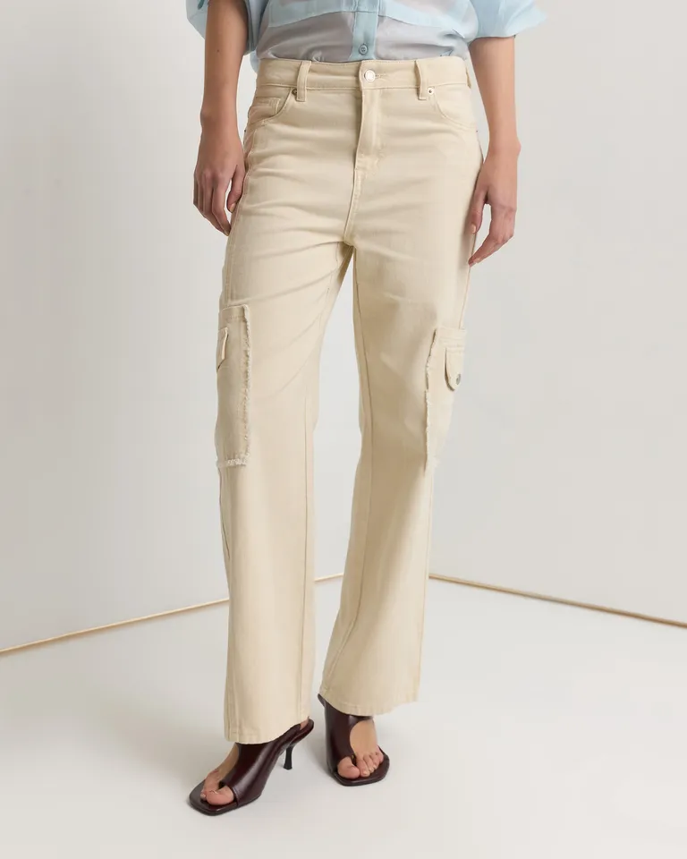 Pantalón de corte recto con bolsillos laterales en diseño sutil y elegante de Prüne en Pantalones para argentina