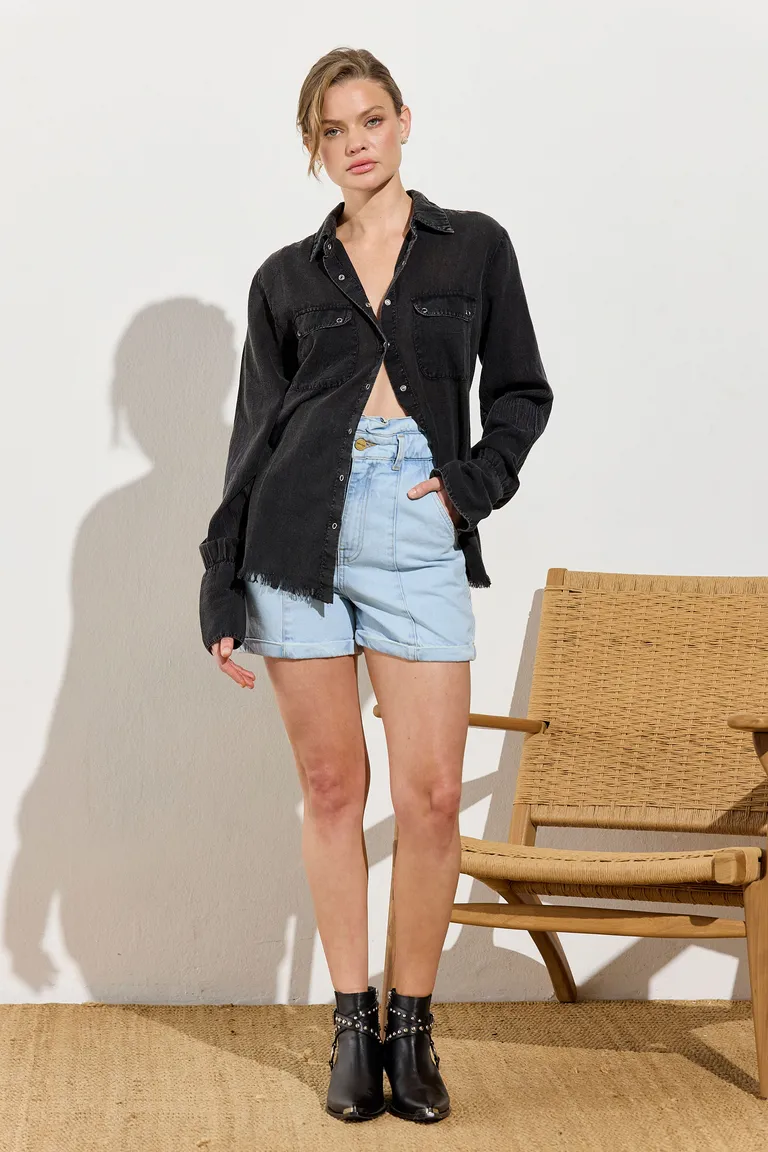 Shorts de denim con diseño contemporáneo y versatilidad de Indiastyle en Shorts para argentina