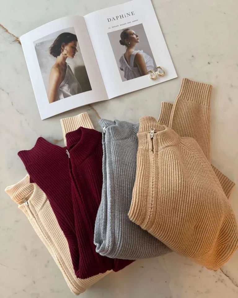 Chaqueta de punto acanalado reversible con cierre frontal y mangas ranglan de Hesed en Chaquetas para argentina