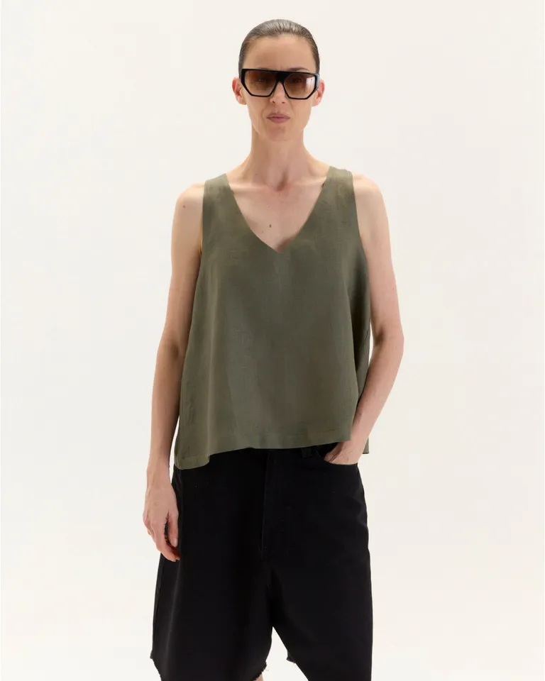 Suéter de lino de corte evasé con escote en V y breteles anchos de Blue Sheep en Tops para argentina