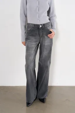 Jean denim nolan ancho de Magda en Pantalones para argentina