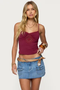 Musculosa mor con encaje de Edikted en Tops para argentina