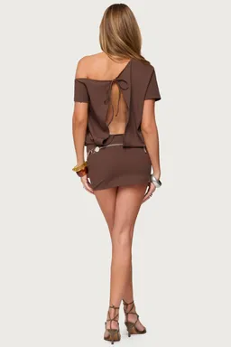Minivestido dorie hombros descubiertos de Edikted en Vestidos para argentina
