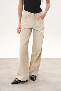 Jean denim wide sandy de Magda en Pantalones para argentina