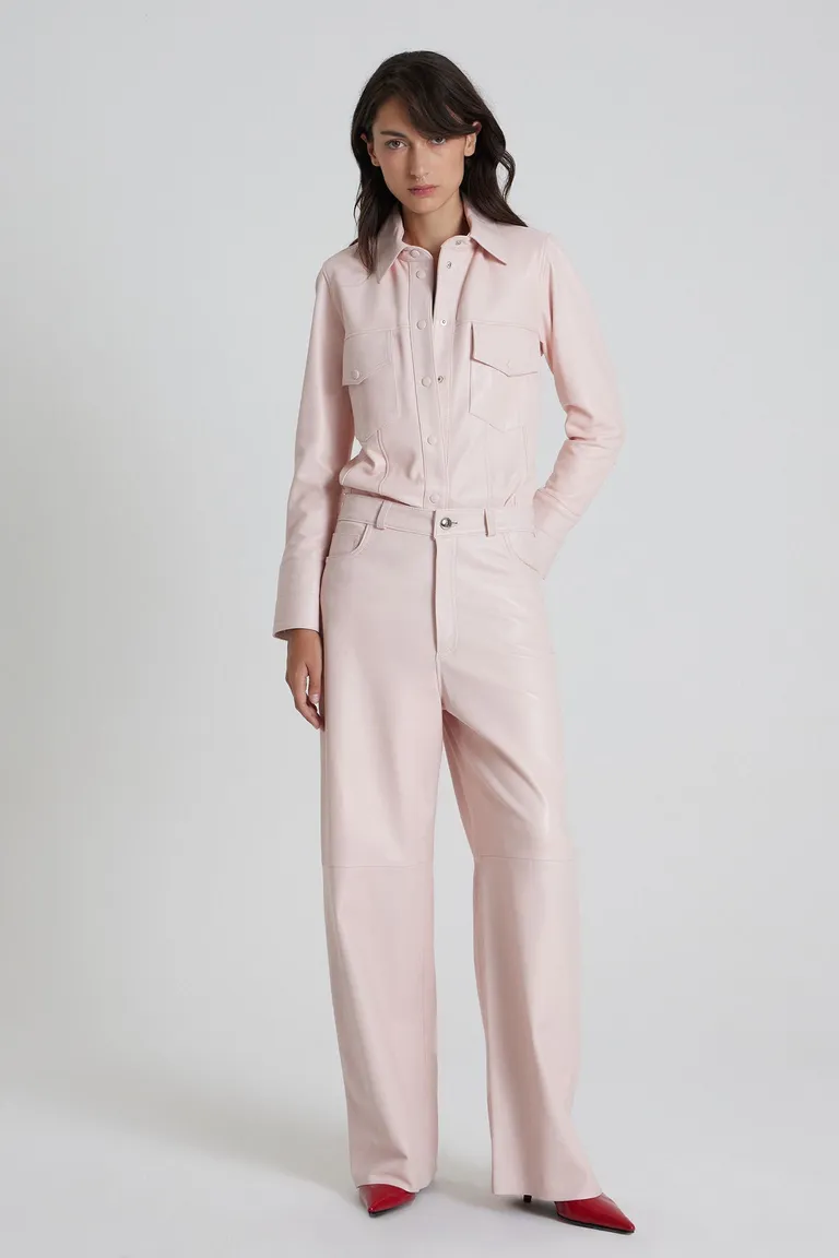 Pantalón de cuero rosa de corte recto y tiro medio para mujer de Maria Cher en Pantalones para argentina