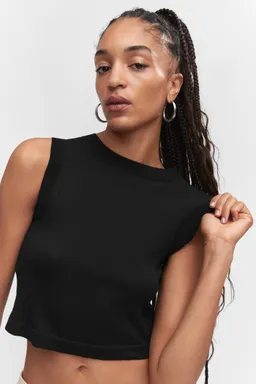 Top crop halter de Mango en Tops para argentina