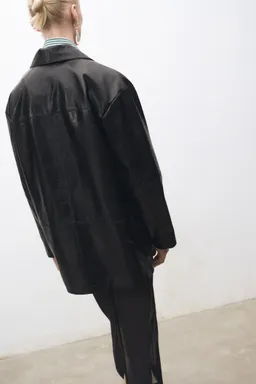 Chaqueta oversize cuero bolsillos de Mango en Chaquetas para argentina