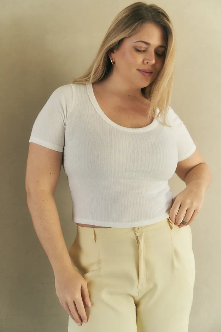 Remera blanca de corte relajado y escote redondo para mujer de Lemmon en Remeras para argentina