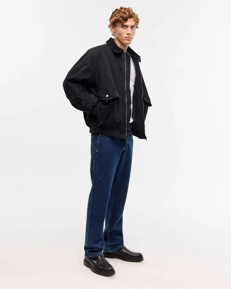 Pantalones de tiro bajo con calce suelto y pierna ancha de Ay Not Dead en Pantalones para argentina