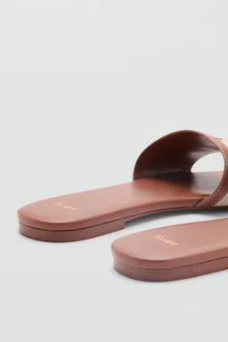 Sandalia tira hebilla de Mango en Sandalias para argentina