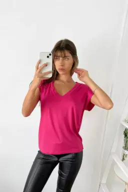 Remera Escote V de Benka en Remeras para argentina